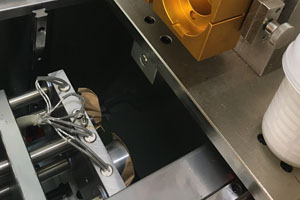 Quais são as peças sobressalentes ou acessórios que precisam ser preparados ao comprar a linha plissada da máquina de produção do cartucho de filtro?