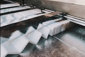 A Ciência do Pregueamento: Como as Máquinas de Pregueamento INDRO Garantem uma Área de Superfície Uniforme